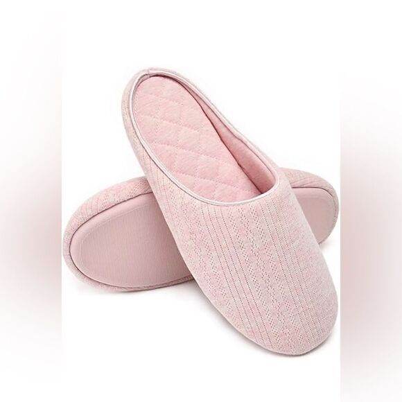 Charter Club Pointelle Closed-Toe Slippers PINK - Picture 1 of 4